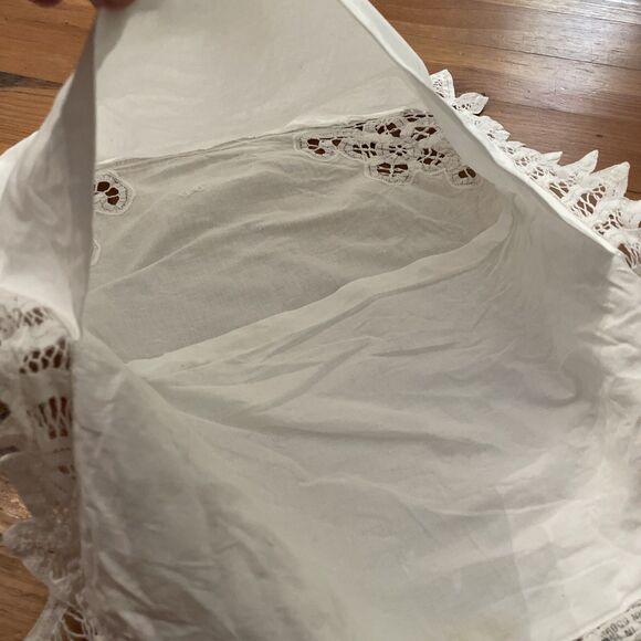Vintage White Cotton Battenburg Lace Pillow Cover 14 in Square - Picture 5 of 6
